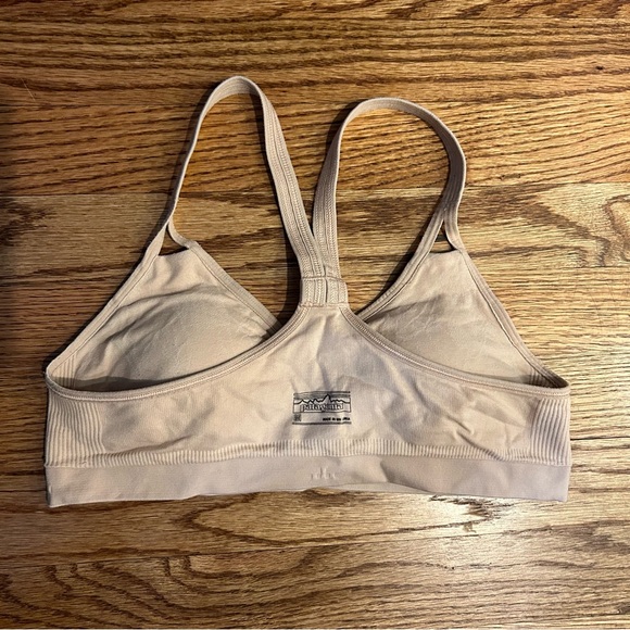 Patagonia comfortable sports bra. Nude/beige color. - Picture 4 of 4